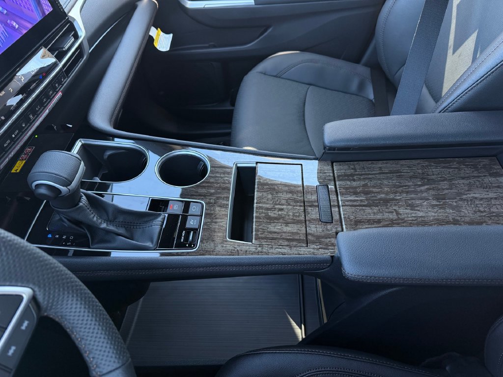 New 2026 Toyota Sienna Limited AWD/4WD image 17