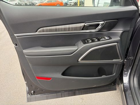 New 2025 Kia Telluride EX image 29