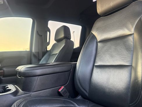 Used 2019 GMC Sierra 1500 SLT RWD image 39