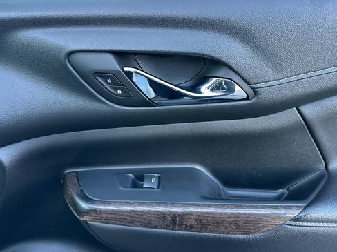 Used 2023 GMC Acadia Denali w/ Denali Ultimate Package image 23