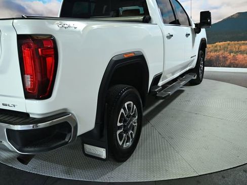 Used 2022 GMC Sierra 2500 SLT w/ SLT Convenience Package image 8
