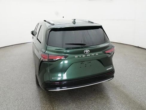 New 2026 Toyota Sienna Platinum image 14