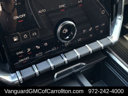 New 2026 GMC Acadia Denali Ultimate w/ LPO, Floor Liner Package AWD/4WD image 17