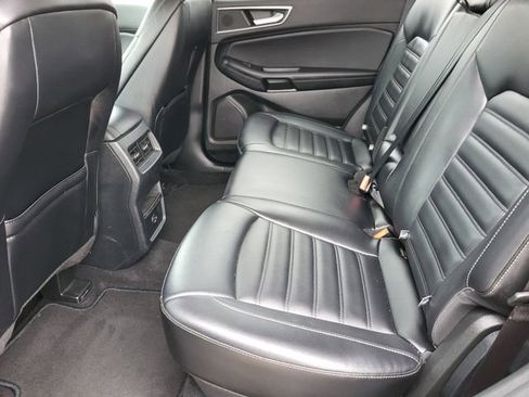 Used 2022 Ford Edge SEL AWD/4WD image 9