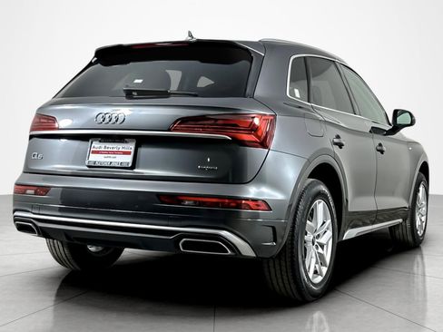 Used 2022 Audi Q5 2.0T Premium w/ Convenience Package image 5