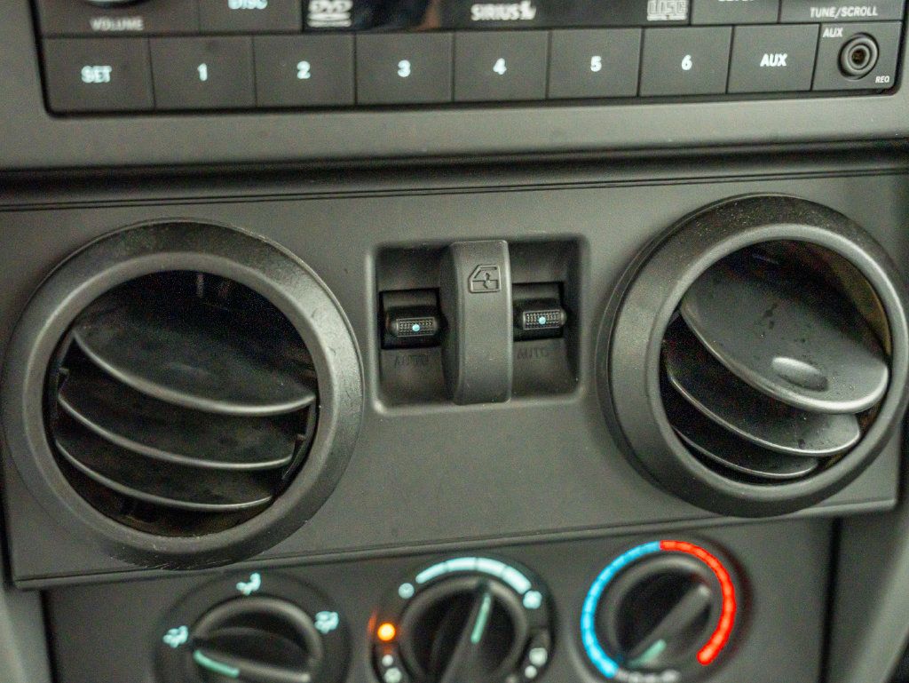 Used 2008 Jeep Wrangler Rubicon w/ Dual Top Group AWD/4WD image 31