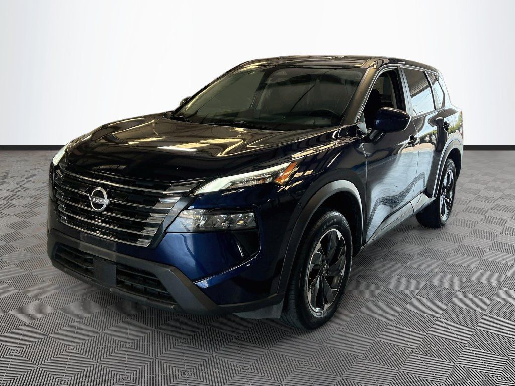 Used 2025 Nissan Rogue SV FWD image 3
