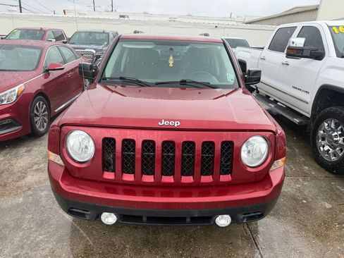 Used 2016 Jeep Patriot Latitude FWD image 2