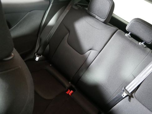 Used 2020 Jeep Renegade Sport w/ Sport Appearance Group image 12