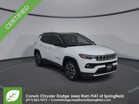 Used 2023 Jeep Compass Limited AWD/4WD image 2