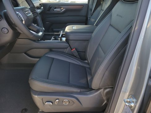 New 2026 GMC Yukon Denali AWD/4WD image 6