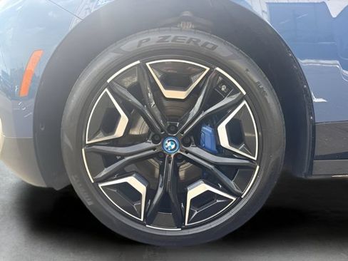 Used 2024 BMW iX xDrive50 w/ Sport Package AWD/4WD image 39
