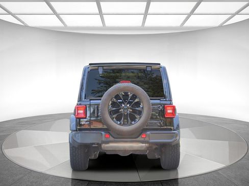 Used 2021 Jeep Wrangler Unlimited Sahara w/ Cold Weather Group AWD/4WD image 7