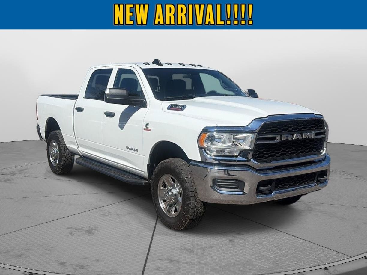Used 2022 RAM 3500 Tradesman w/ Chrome Appearance Group AWD/4WD image 7