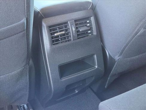 Used 2025 Mitsubishi Outlander ES AWD/4WD image 16