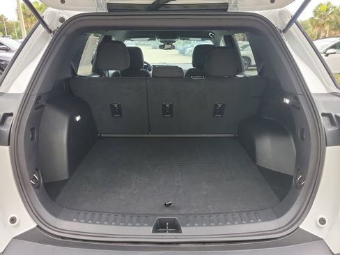 Used 2026 Chevrolet Equinox LT FWD image 7
