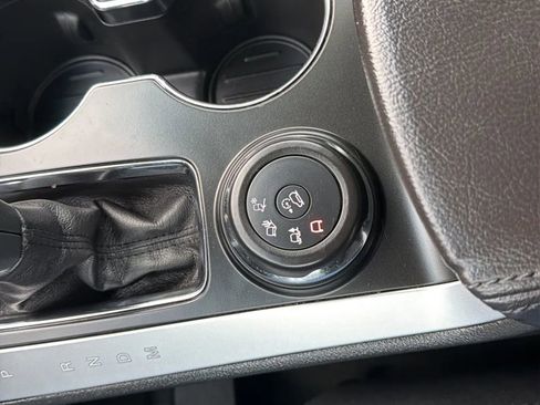 Used 2014 Ford Explorer XLT w/ Equipment Group 202A image 17