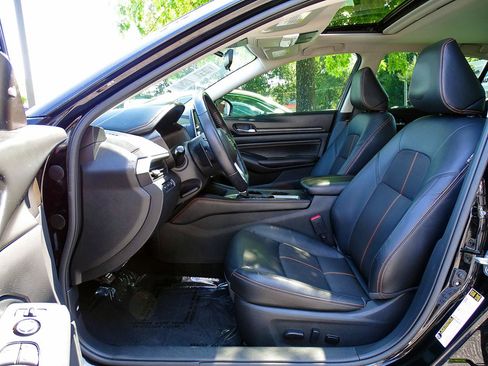 Used 2020 Nissan Altima 2.5 SR w/ Premium Package FWD image 13