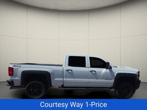 Used 2018 Chevrolet Silverado 2500 LTZ w/ Duramax Plus Package AWD/4WD image 11