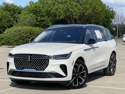 Used 2024 Lincoln Nautilus Reserve w/ Equipment Group 202A