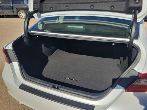 Used 2021 Toyota Camry XSE image 19