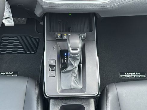 New 2026 Toyota Corolla Cross XSE image 31