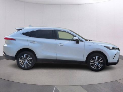 Used 2021 Toyota Venza LE AWD/4WD image 7