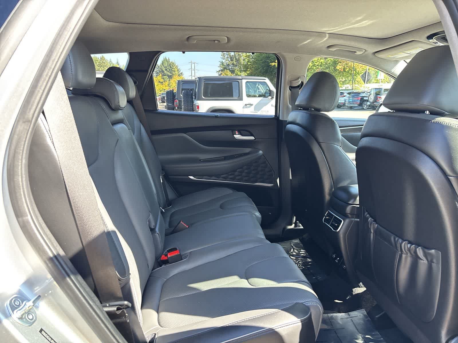 Used 2023 Hyundai Santa Fe Limited AWD/4WD image 8
