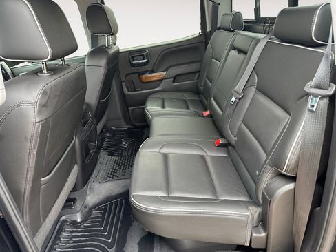 Used 2018 Chevrolet Silverado 1500 High Country image 13