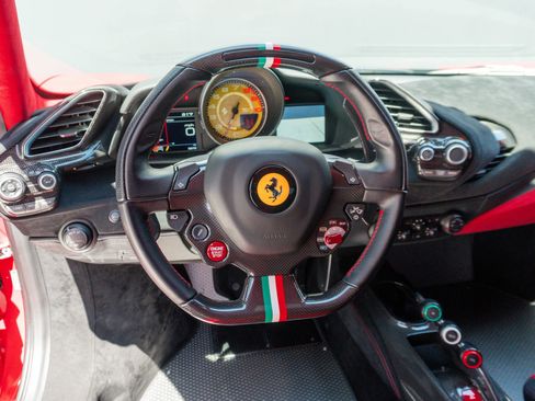 Used 2019 Ferrari 488 Pista Coupe RWD image 64
