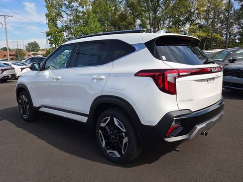 New 2026 Kia Seltos SX image 3