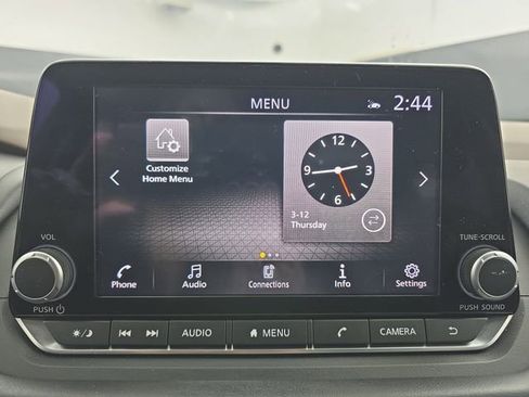 Used 2023 Nissan Rogue SV image 30