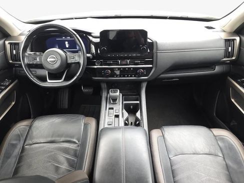 Used 2022 Nissan Pathfinder Platinum w/ Cargo Package FWD image 13