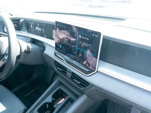 New 2026 Volkswagen Tiguan SE FWD image 44