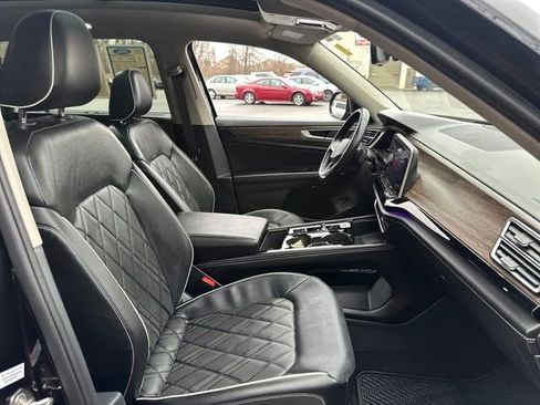 Used 2024 Volkswagen Atlas SEL Premium R-Line image 27