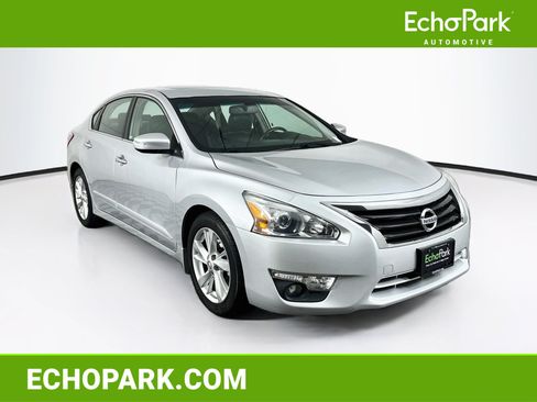 Used 2013 Nissan Altima 2.5 SL w/ Technology Pkg FWD image 1