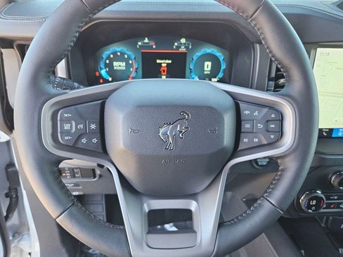 New 2025 Ford Bronco Badlands w/ Sasquatch Package image 13