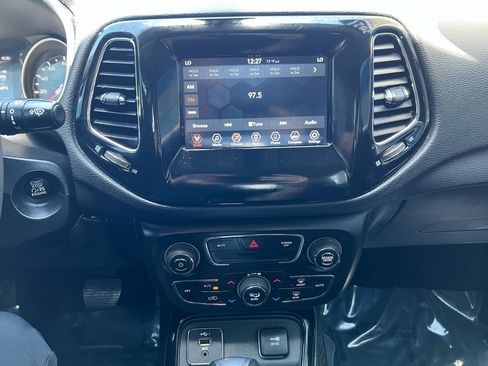 Used 2021 Jeep Compass Latitude FWD image 19