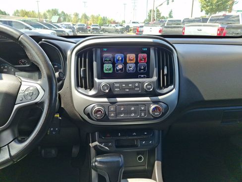 Used 2017 Chevrolet Colorado LT w/ Luxury Package, Chrome AWD/4WD image 11