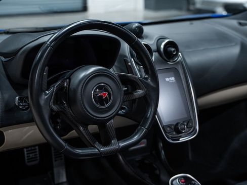 Used 2018 McLaren 570S Spider image 44