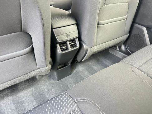 Used 2025 Chevrolet Equinox LT image 24