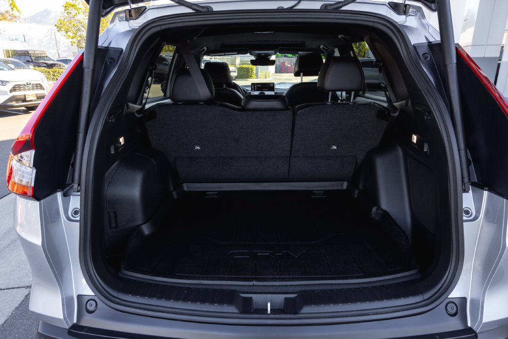 Used 2026 Honda CR-V Sport Touring image 8