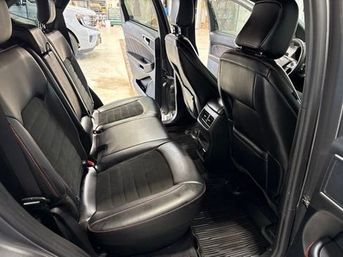 Used 2024 Ford Edge ST-Line w/ Class II Trailer Tow Package AWD/4WD image 18