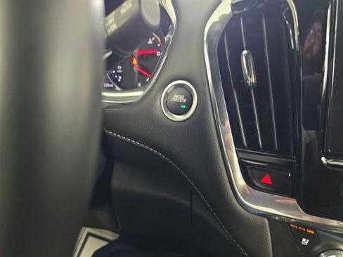 Used 2023 Chevrolet Traverse Premier AWD/4WD image 23