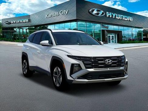 New 2026 Hyundai Tucson SEL image 11