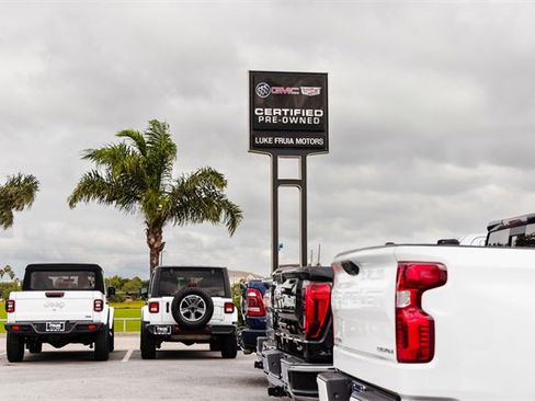 Used 2022 Chevrolet Silverado 1500 Custom w/ Safety Confidence Package image 2