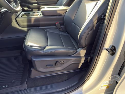 New 2026 Ford Expedition Max Platinum AWD/4WD image 13