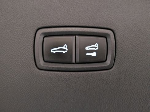 Certified 2023 Porsche Cayenne Coupe image 24