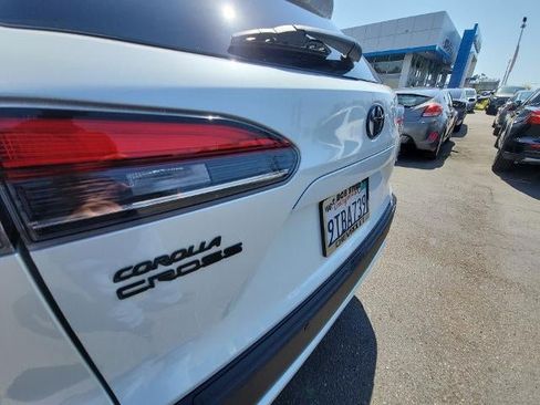 Used 2025 Toyota Corolla Cross XLE w/ Convenience Package AWD/4WD image 33