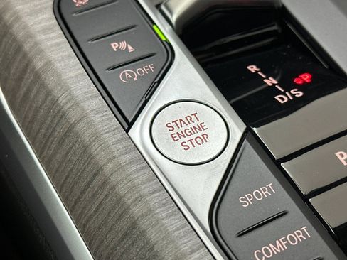 New 2026 BMW 330i Sedan w/ Convenience Package image 28